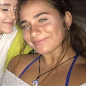 Meet your Posher, Mia